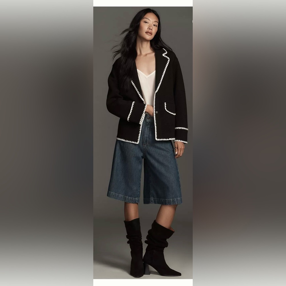 Anthropologie whipstitch knit blazer
Black n White